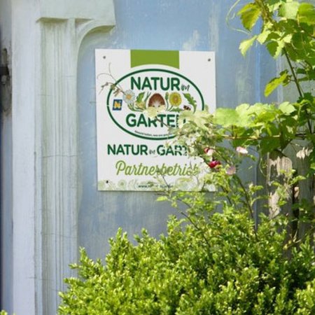 Natur im Garten Partnerbetriebtafel